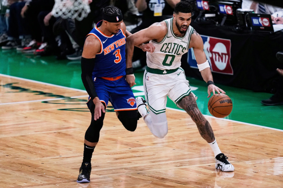 亚博体育入口里尔冲刺阶段豪取连胜密尔沃基雄鹿围绕欧篮联手感冰凉，多伦多猛龙围绕全明星赛状态回暖直接炸裂的简单介绍